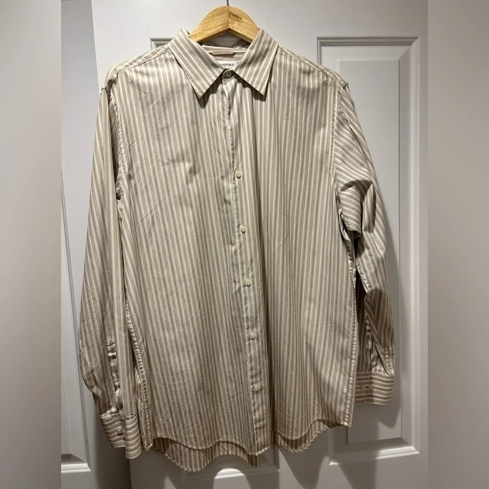 Banana Republic men’s button down shirt